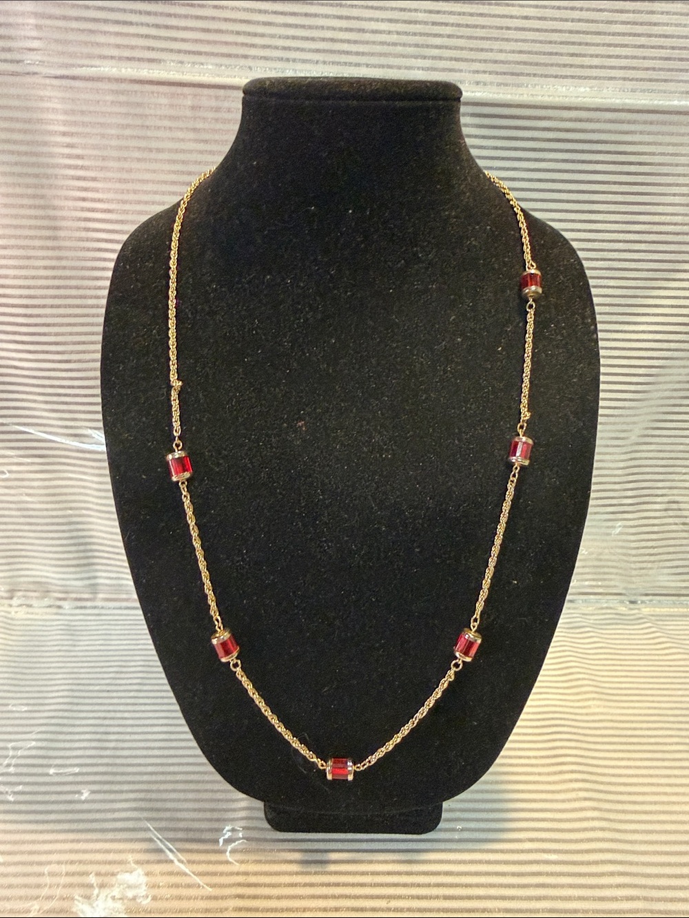 Source Unknown Gold-Tone Necklace with Red Bead Accents